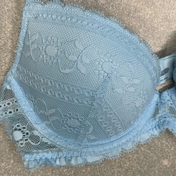 GabyBody Laced Padded Bra - Size 34B - Picture 3 of 5